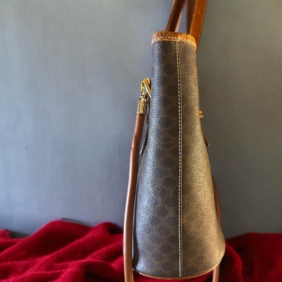 Celine Brown  Bags with Structured Design both shoulder, and Crossbody straps - Picture 3 of 6